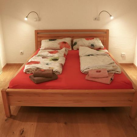 Stilvolle Wohnung Auf 50 M² Mit Parkplatz Und Wifi Kraiburg am Inn Eksteriør bilde